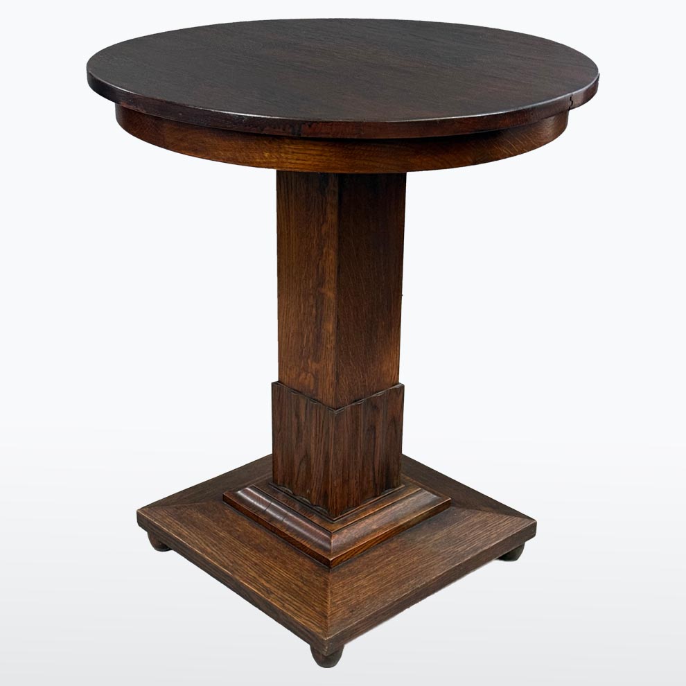 Stolek kulaty detail