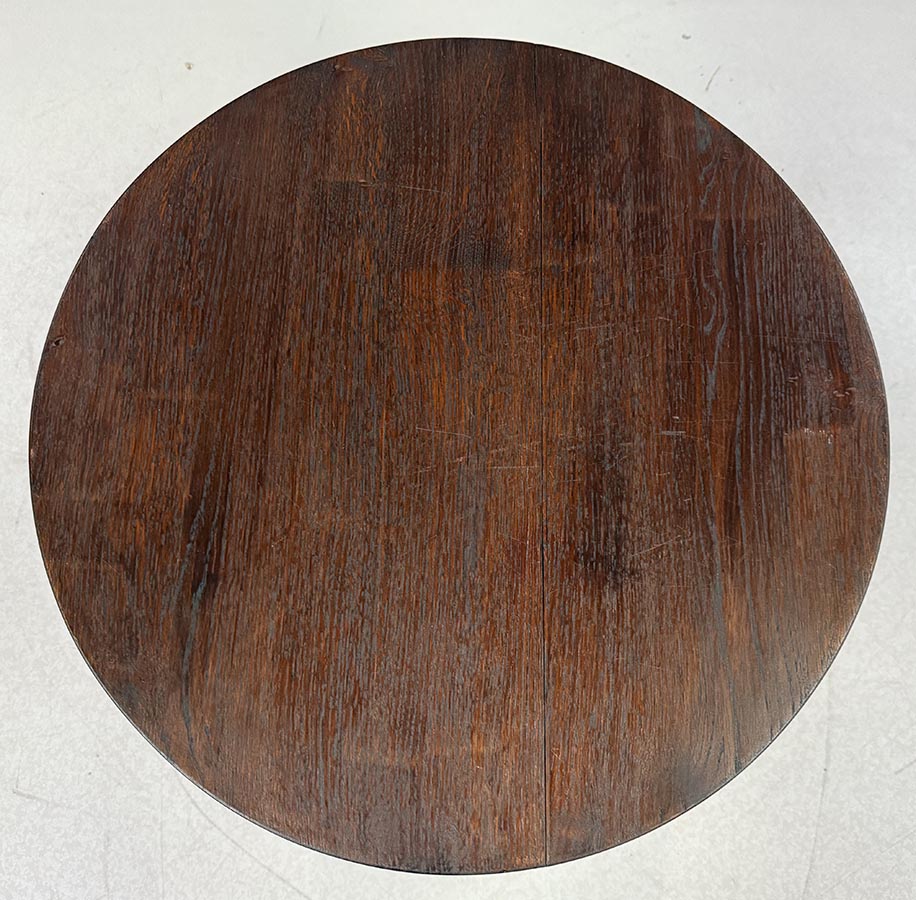 Stolek kulaty-detail2