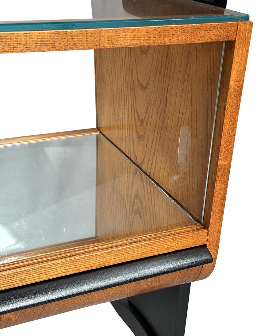 Barobvy stolek J.Halabala-detail2