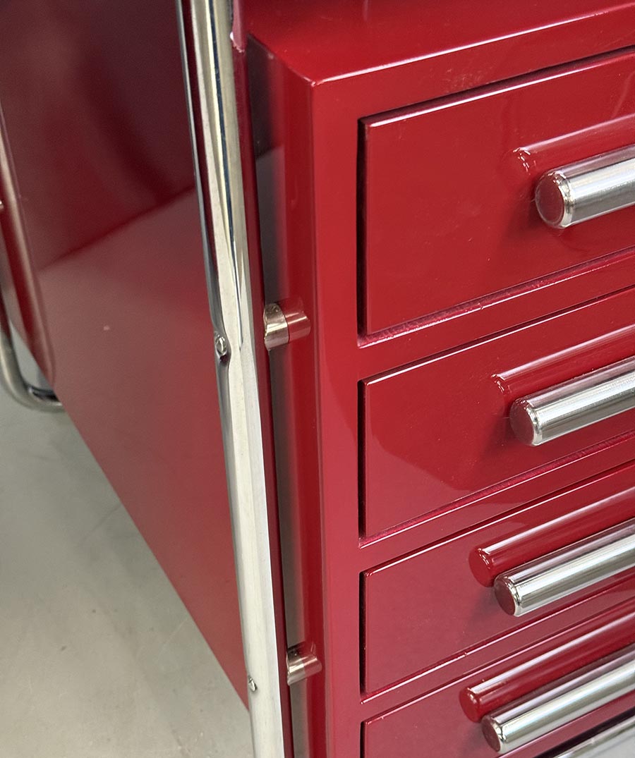 Chromovy psaci stul s kresilkem-detail10