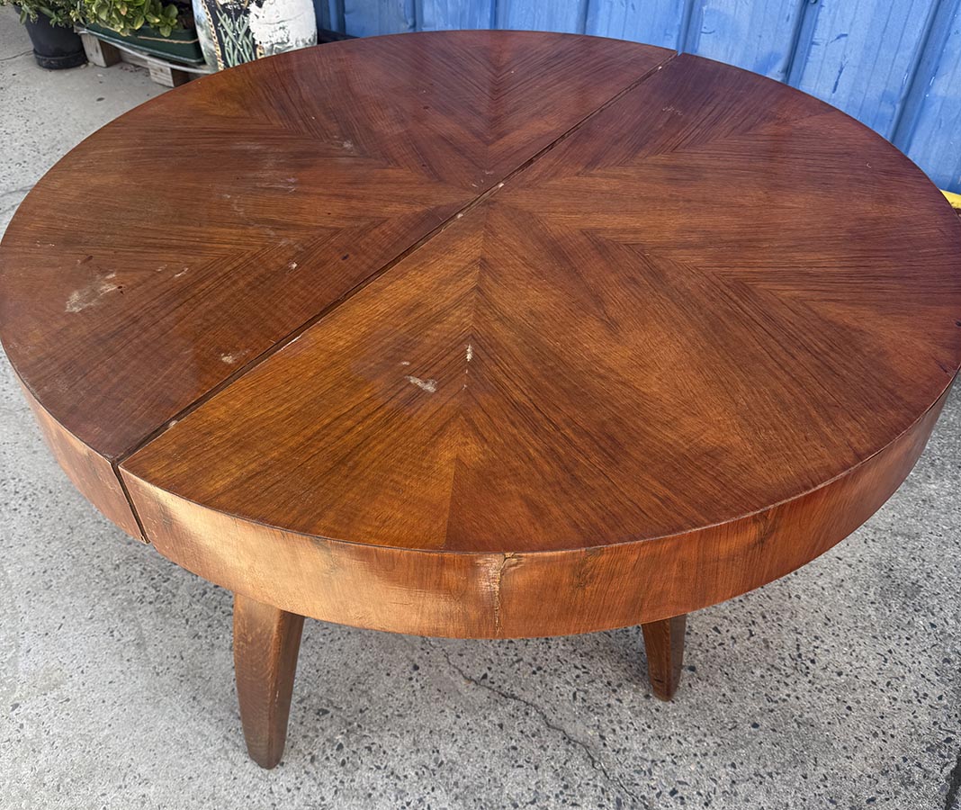 Jidelni kulaty stul původ.2 J. Halabala-detail20