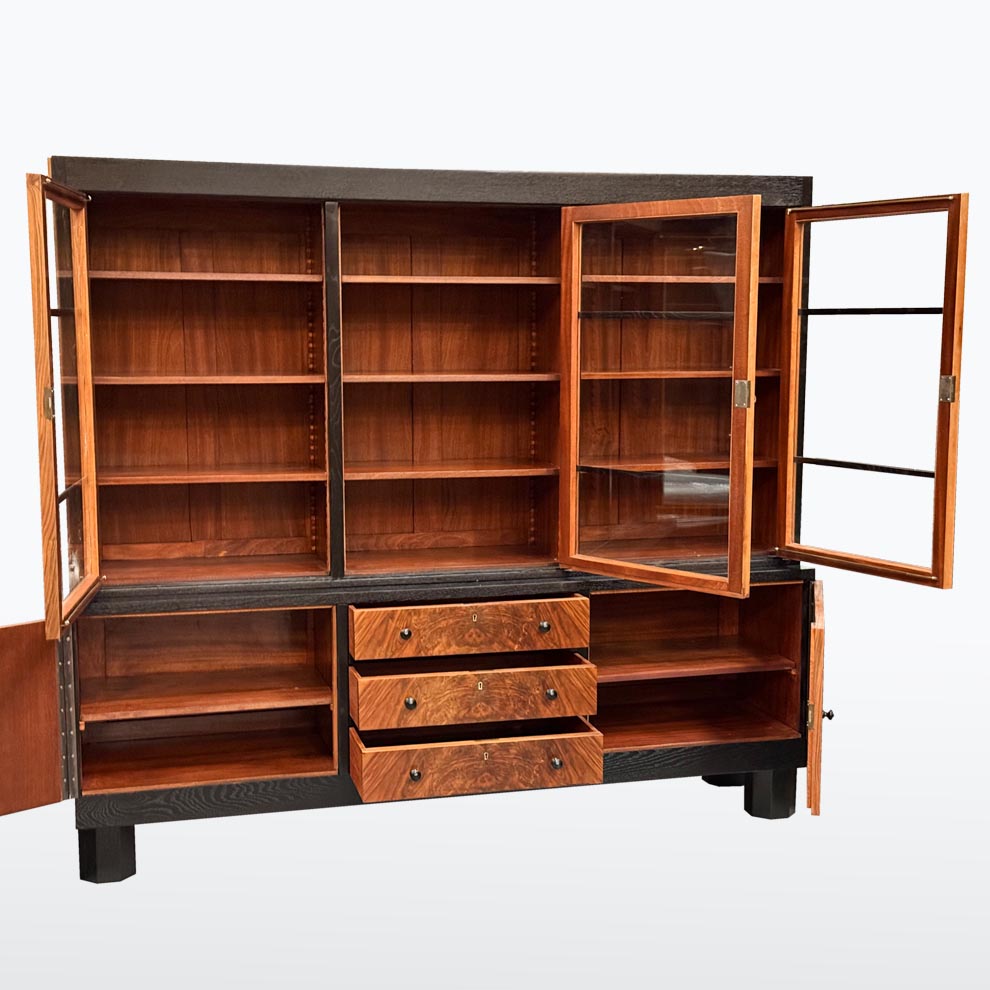 Pracovna - knihovna-detail4- T 7516