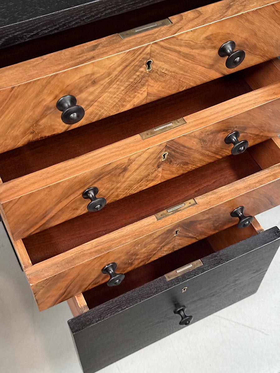 Pracovna - psací stůl-detail10- T 7516