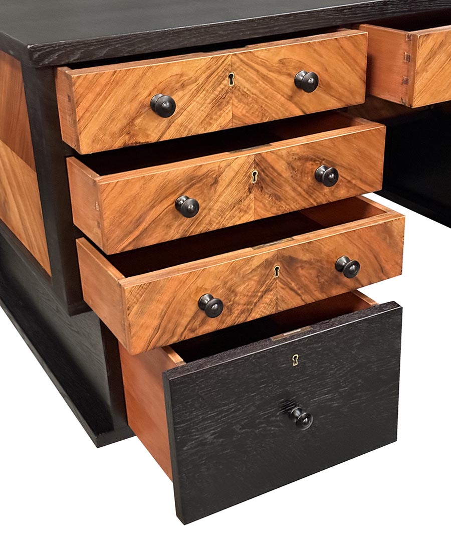 Pracovna - psací stůl-detail9- T 7516