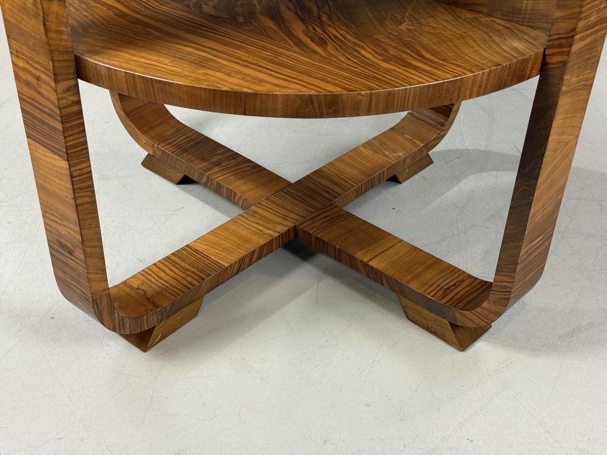 Konferencni stolek-detail5- T 8765