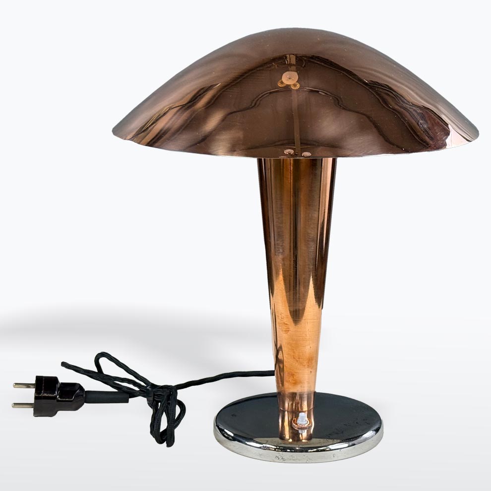 Měděná stolní lampička