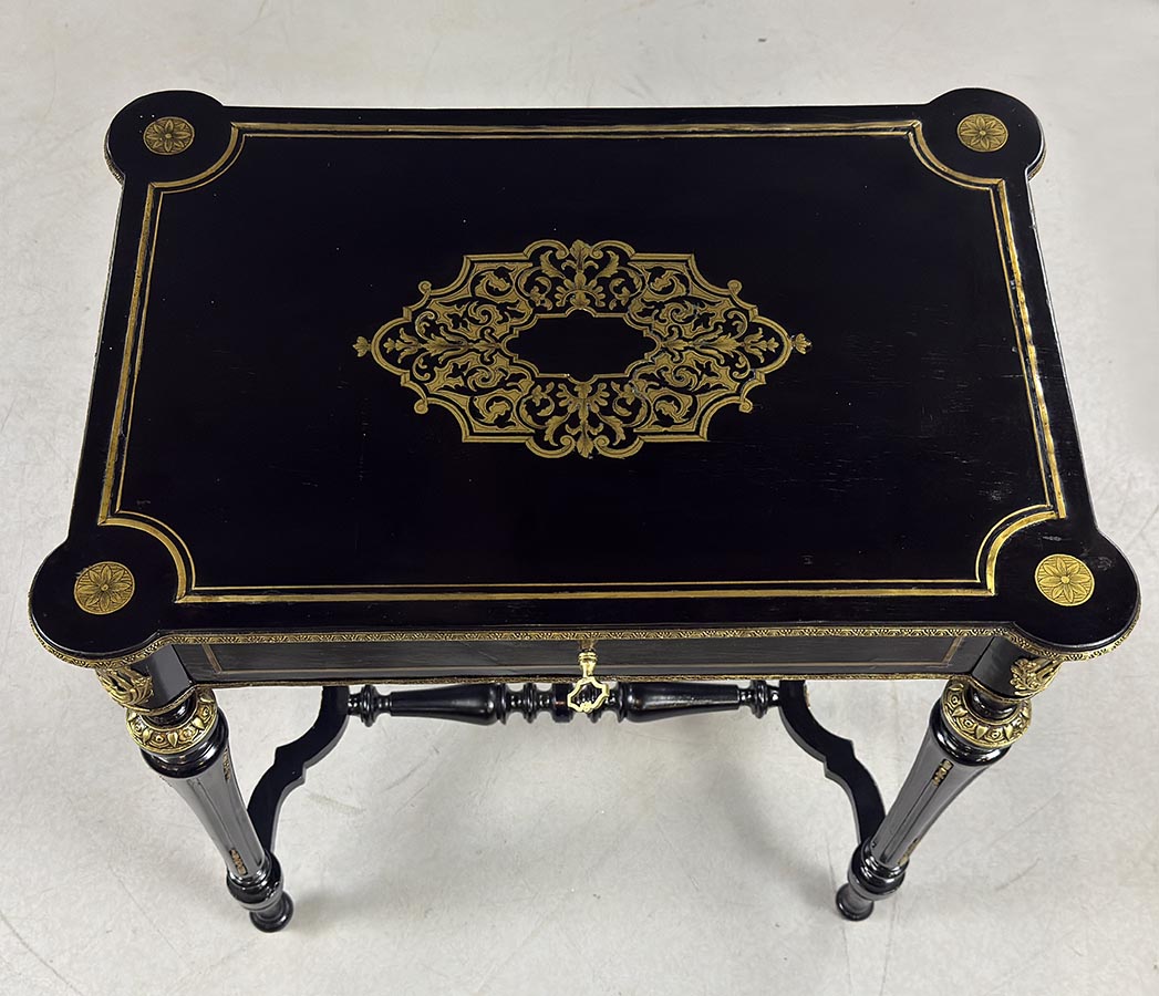 Toaletni stolek -detail2-T 8834