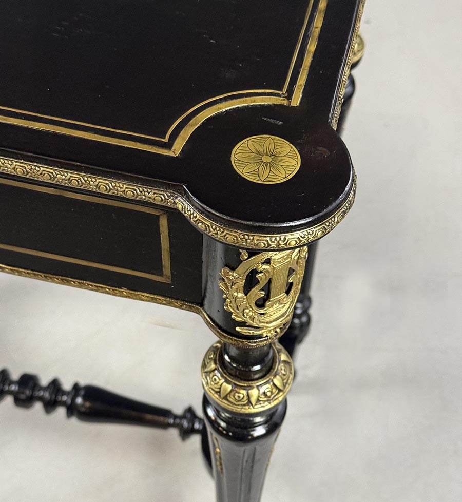 Toaletni stolek -detail4-T 8834