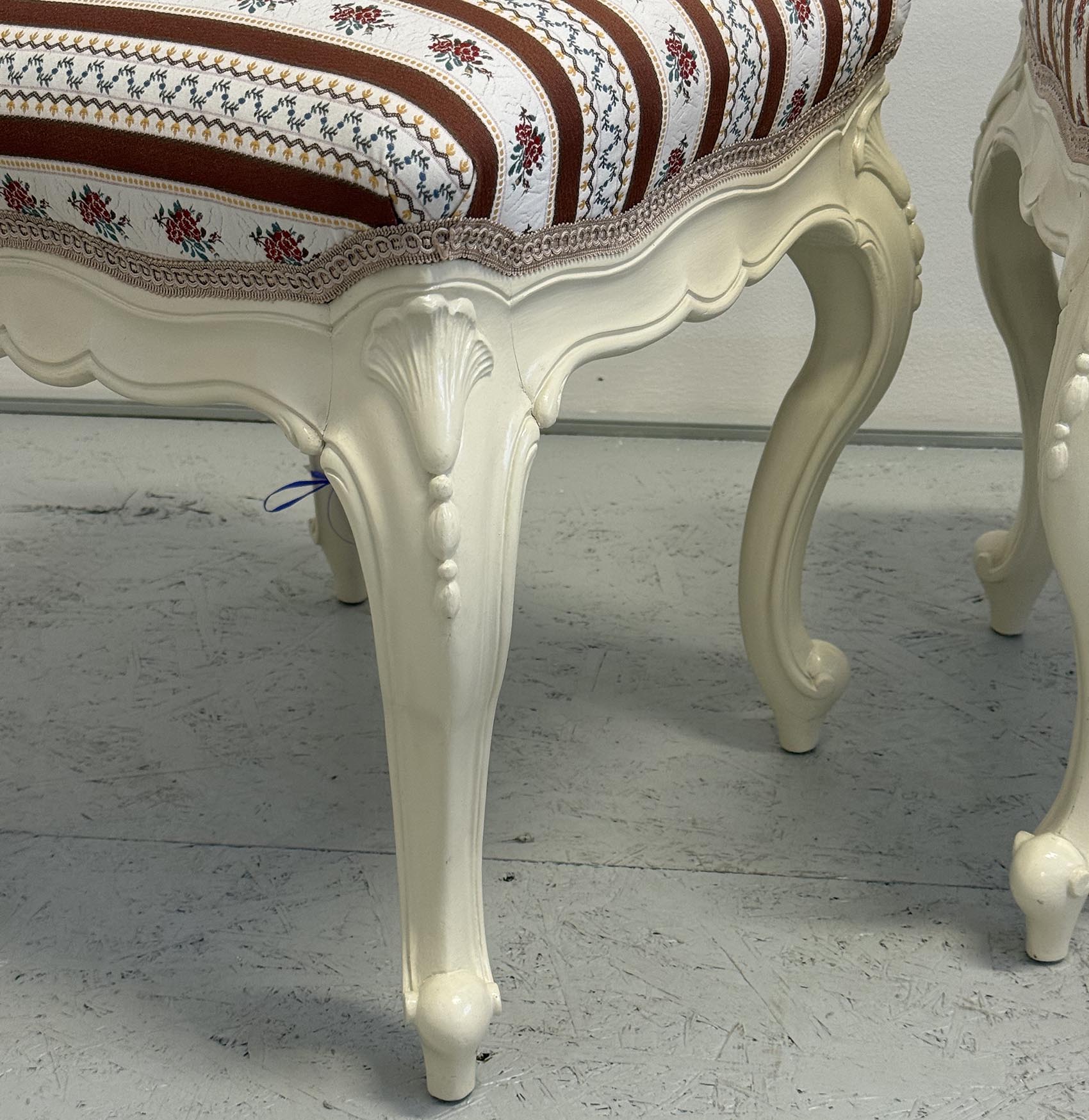 Taburetka-detail2- T 8971