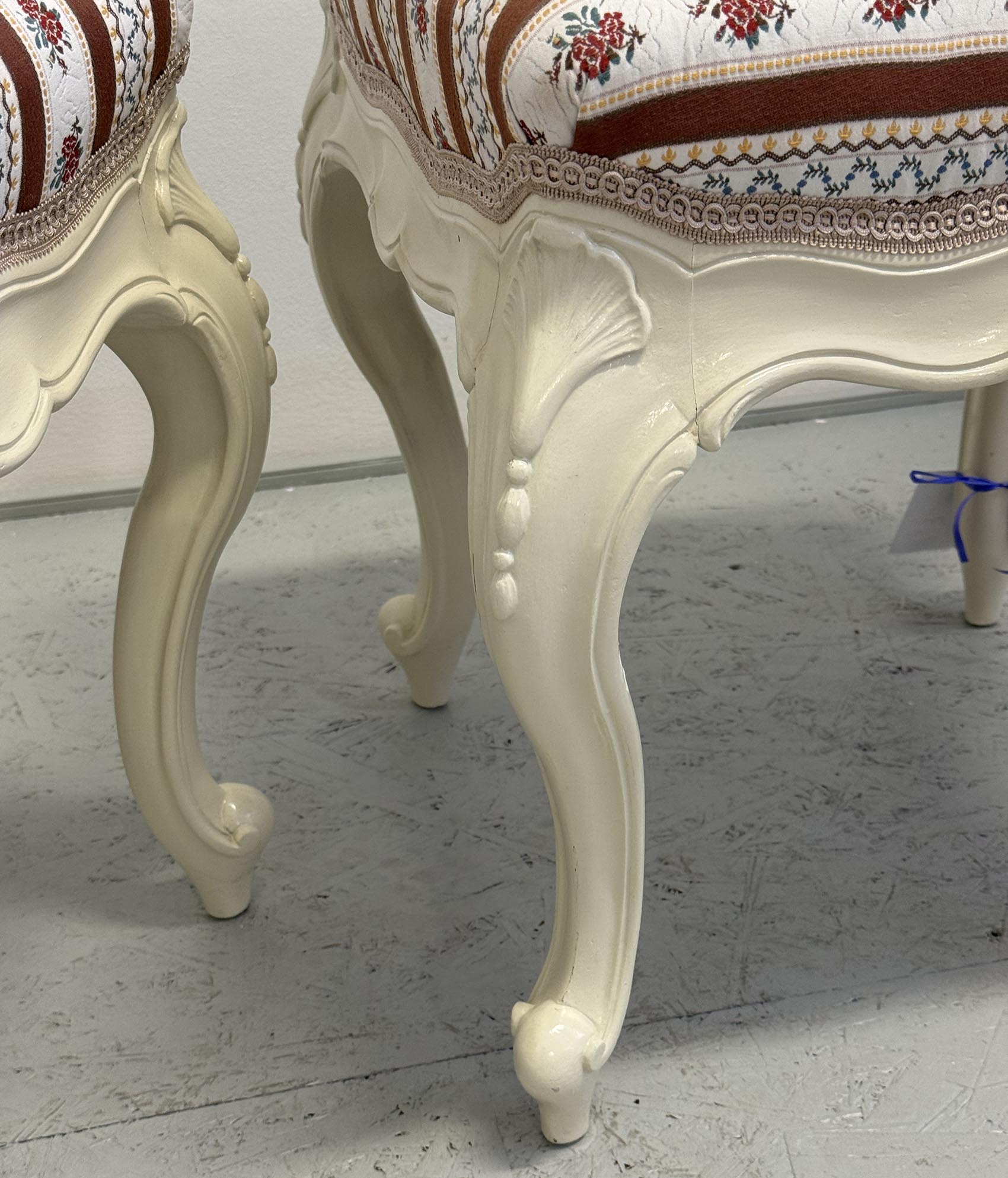Taburetka-detail4- T 8971