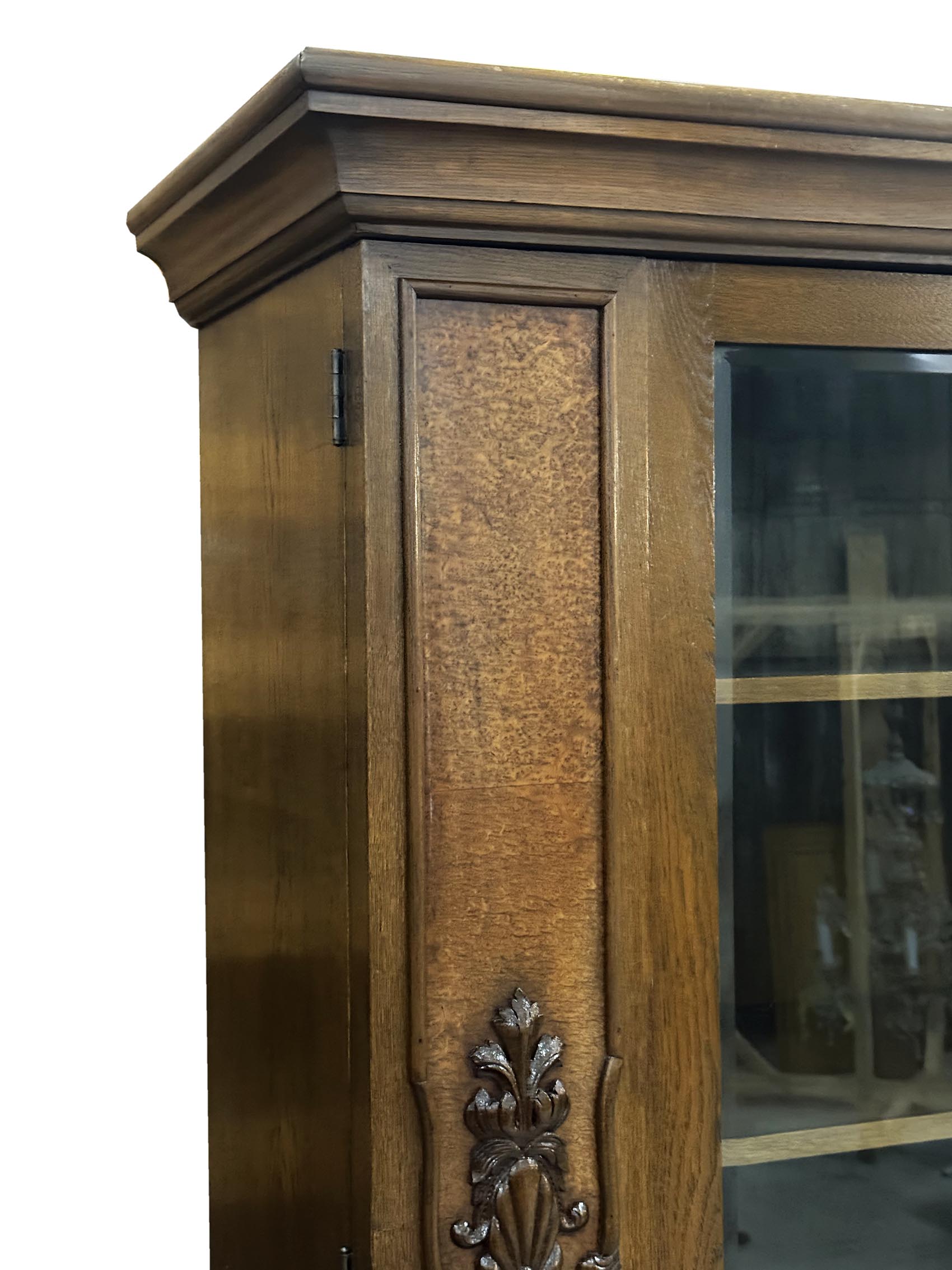 Knihovna Chippendale-detail2