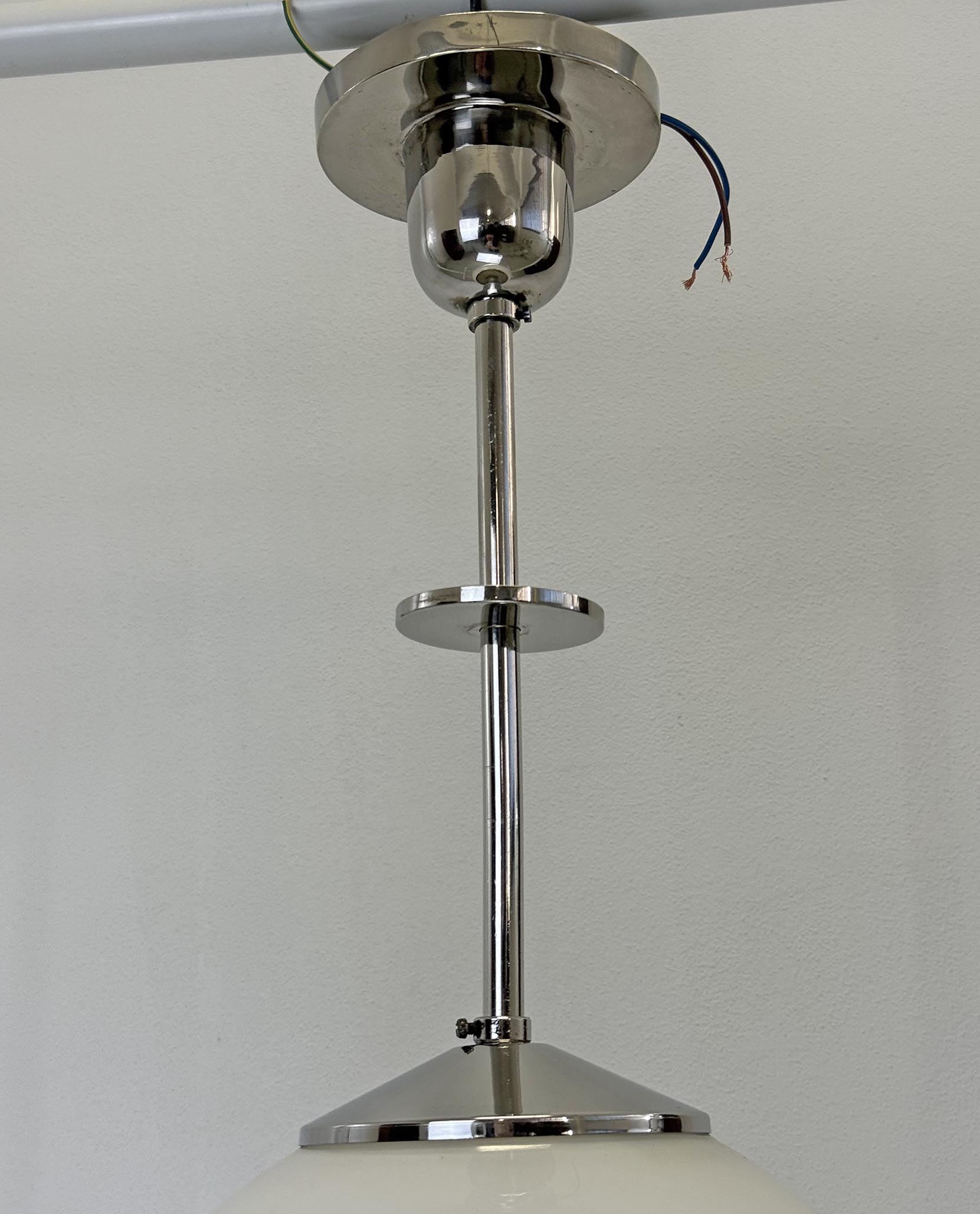 Lustr-detail2- T 2775
