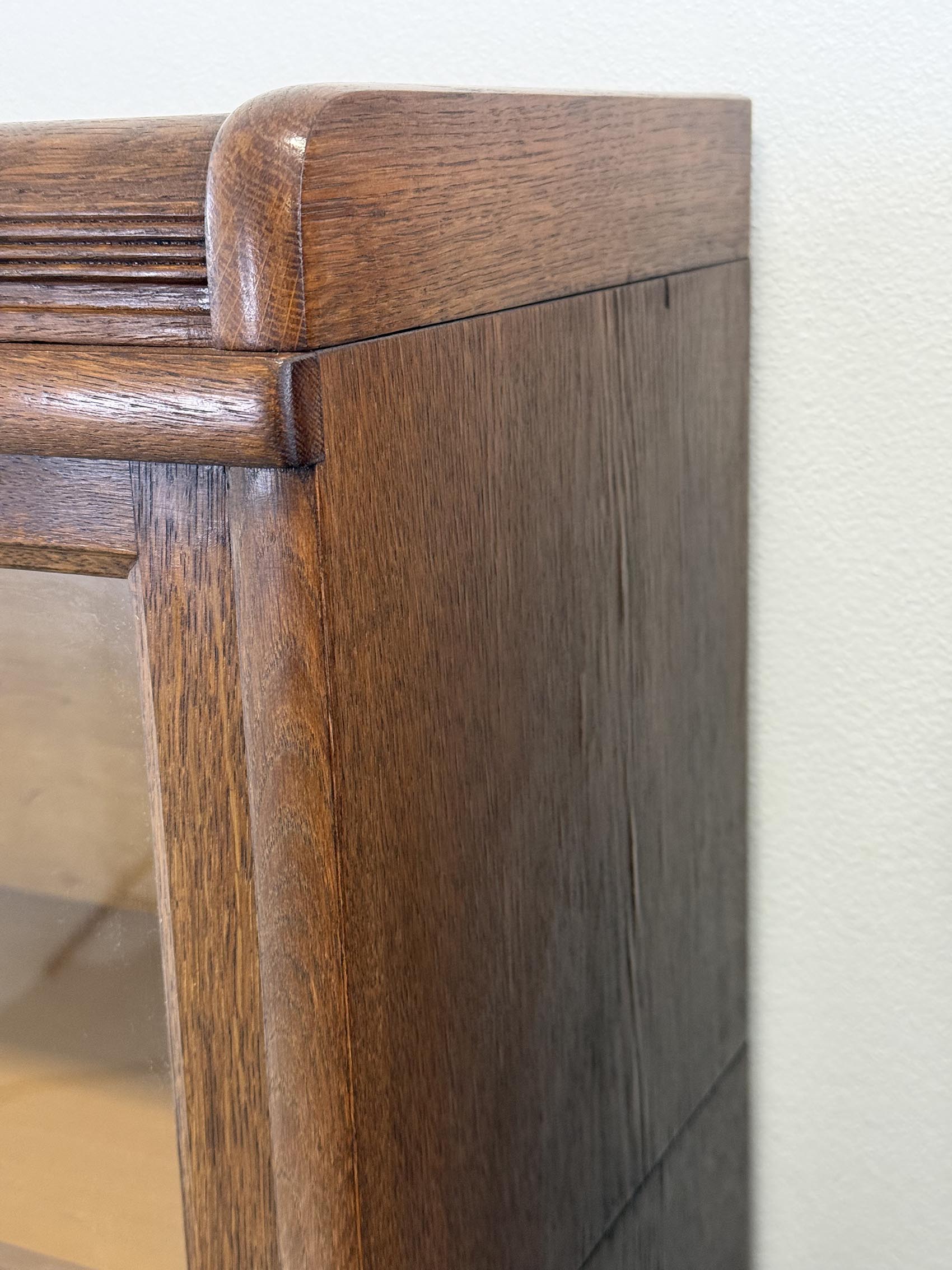 Párové americké knihovny -detail6-T 8919